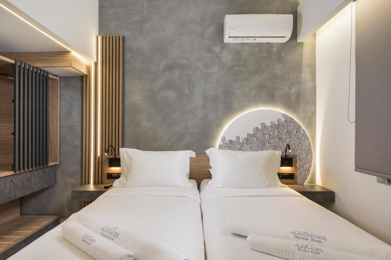 Aparthotel Alkionides Seaside Platanés